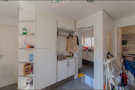 Apartamento à venda com 211m², 3 quartos e 4 vagasÁrea de Serviço