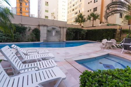 Apartamento à venda com 211m², 3 quartos e 4 vagasÁrea comum - Piscina
