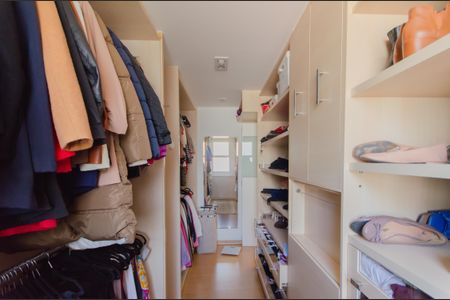 Apartamento à venda com 211m², 3 quartos e 4 vagasCloset da suíte 3