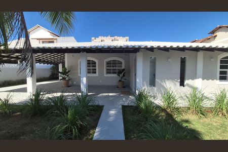 Casa de condomínio à venda com 468m², 4 quartos e 6 vagasEntrada