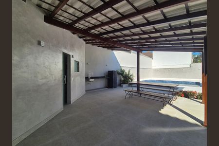 Casa de condomínio à venda com 468m², 4 quartos e 6 vagasVaranda gourmet