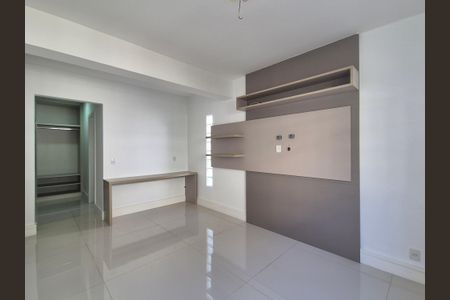 Casa de condomínio à venda com 468m², 4 quartos e 6 vagasSuíte 4