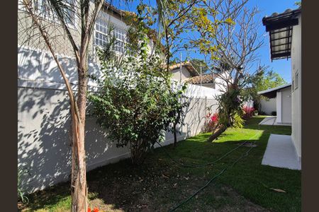 Casa de condomínio à venda com 468m², 4 quartos e 6 vagasÁrea externa