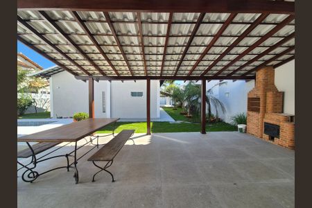 Casa de condomínio à venda com 468m², 4 quartos e 6 vagasVaranda gourmet