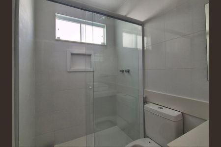 Casa de condomínio à venda com 468m², 4 quartos e 6 vagasBanheiro da Suíte 2