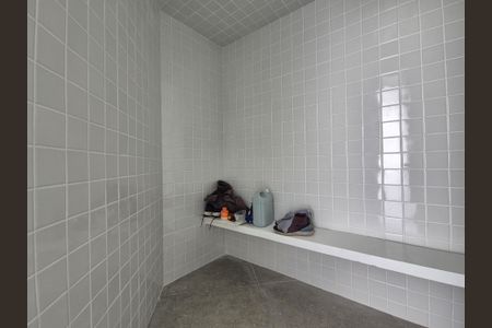 Casa de condomínio à venda com 468m², 4 quartos e 6 vagasVestiário