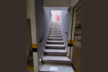 Casa para alugar com 100m², 2 quartos e 1 vaga Casa para alugar com 100m², 2 quartos e 1 vagaSaída do Estacionamento