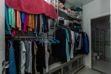 Apartamento à venda com 200m², 3 quartos e 6 vagasBanheiro da Suíte 2