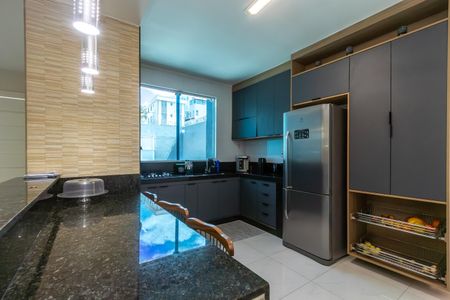 Apartamento à venda com 200m², 3 quartos e 6 vagasCozinha