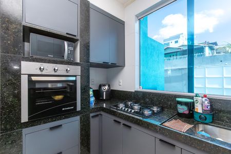 Apartamento à venda com 200m², 3 quartos e 6 vagasCozinha