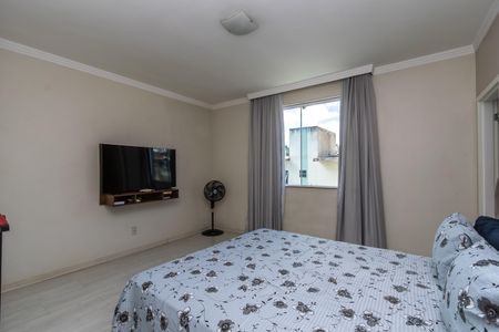 Apartamento à venda com 200m², 3 quartos e 6 vagasSuíte 2