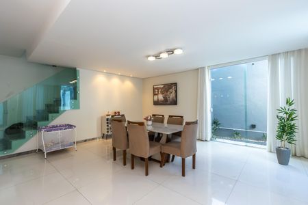 Sala de Jantar de apartamento à venda com 3 quartos, 200m² em Heliópolis, Belo Horizonte
