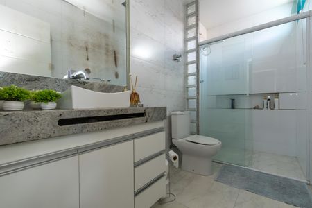 Apartamento à venda com 200m², 3 quartos e 6 vagasBanheiro Social