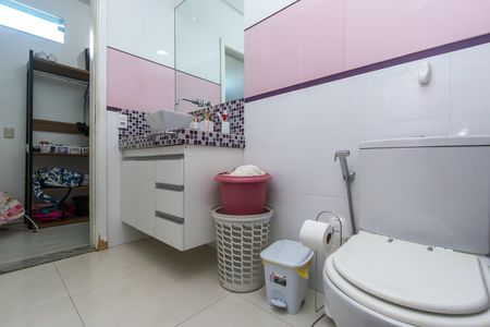 Apartamento à venda com 200m², 3 quartos e 6 vagasBanheiro da Suíte 