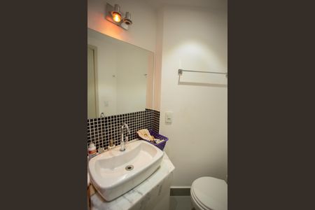 Apartamento à venda com 72m², 3 quartos e 2 vagasBanheiro da Suíte