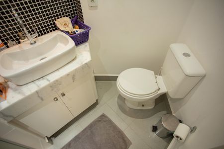 Apartamento à venda com 72m², 3 quartos e 2 vagasBanheiro da Suíte