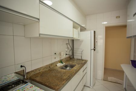 Apartamento à venda com 72m², 3 quartos e 2 vagasCozinha