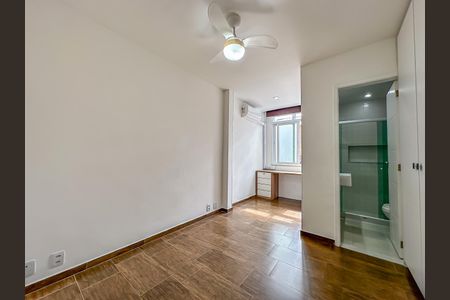 Apartamento à venda com 37m², 1 quarto e sem vagaSuíte 
