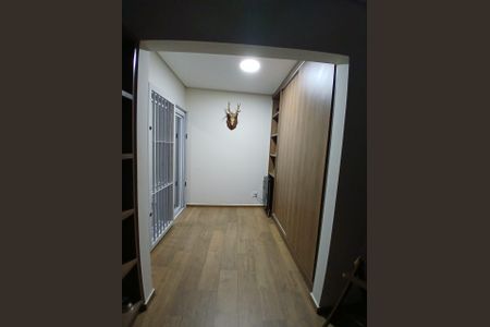 Casa à venda com 130m², 3 quartos e 3 vagas Casa à venda com 130m², 3 quartos e 3 vagasEscritório