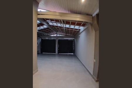 Casa à venda com 130m², 3 quartos e 3 vagas Casa à venda com 130m², 3 quartos e 3 vagasGaragem