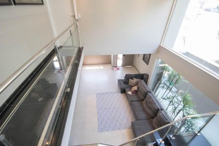 Casa para alugar com 350m², 3 quartos e 4 vagasEscada