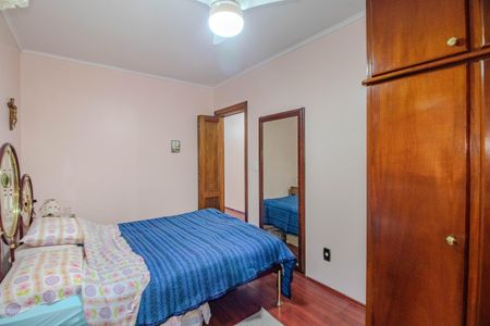 Quarto  de apartamento à venda com 2 quartos, 56m² em São João, Porto Alegre