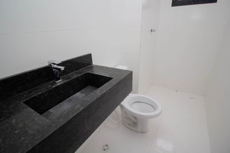 Apartamento à venda com 73m², 3 quartos e 1 vaga Apartamento à venda com 73m², 3 quartos e 1 vagaBanheiro Social