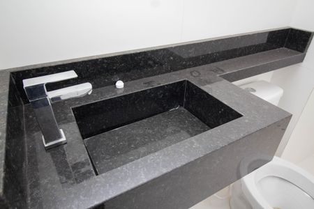 Apartamento à venda com 73m², 3 quartos e 1 vaga Apartamento à venda com 73m², 3 quartos e 1 vagaBanheiro da Suíte 3