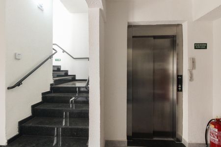 Apartamento à venda com 51m², 1 quarto e 1 vagaCondomínio - Hall