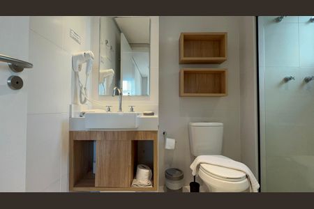 Apartamento à venda com 32m², 1 quarto e sem vaga Apartamento à venda com 32m², 1 quarto e sem vagaBanheiro da Suíte