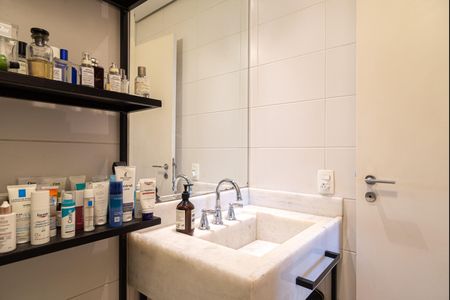 Apartamento à venda com 55m², 1 quarto e 1 vaga Apartamento à venda com 55m², 1 quarto e 1 vagaBanheiro da Suíte