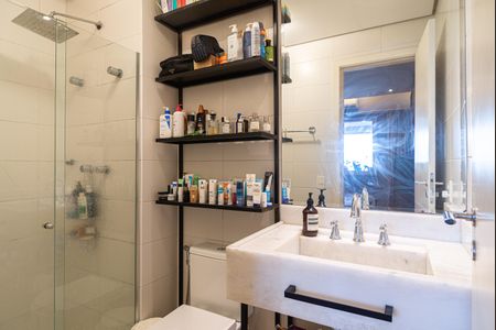 Apartamento à venda com 55m², 1 quarto e 1 vaga Apartamento à venda com 55m², 1 quarto e 1 vagaBanheiro da Suíte