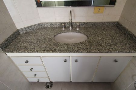 Casa à venda com 250m², 3 quartos e 3 vagasBanheiro da Suíte