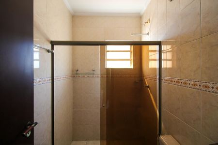 Casa à venda com 250m², 3 quartos e 3 vagasBanheiro Social