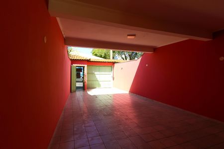 Casa à venda com 250m², 3 quartos e 3 vagasGaragem