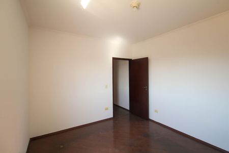 Casa à venda com 250m², 3 quartos e 3 vagasSuíte