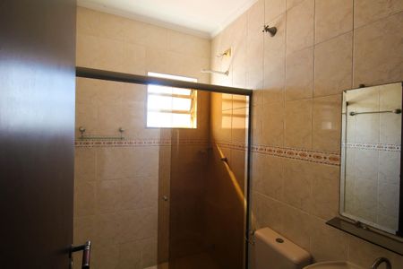 Casa à venda com 250m², 3 quartos e 3 vagasBanheiro Social