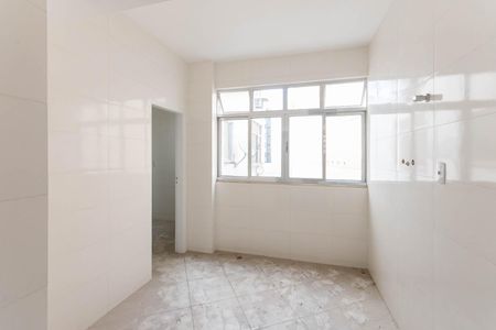 Apartamento à venda com 170m², 3 quartos e 1 vagaÁrea de Serviço