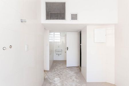 Apartamento à venda com 170m², 3 quartos e 1 vagaÁrea de Serviço