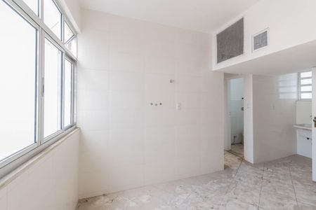 Apartamento à venda com 170m², 3 quartos e 1 vagaÁrea de Serviço