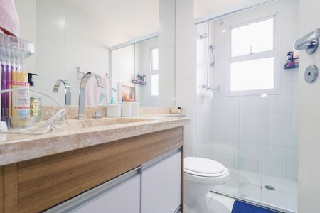 Apartamento à venda com 89m², 2 quartos e 2 vagasBanheiro da Suíte