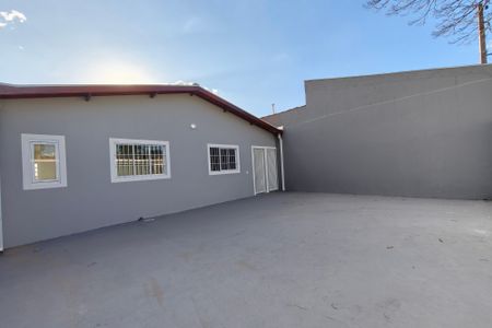Casa à venda com 140m², 2 quartos e 4 vagasGaragem