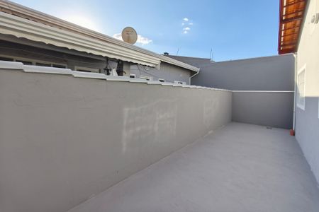 Casa à venda com 140m², 2 quartos e 4 vagasQuintal