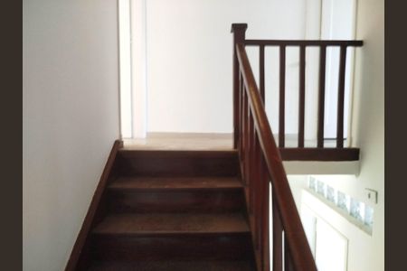 Escada de casa para alugar com 3 quartos, 100m² em Tatuapé, São Paulo