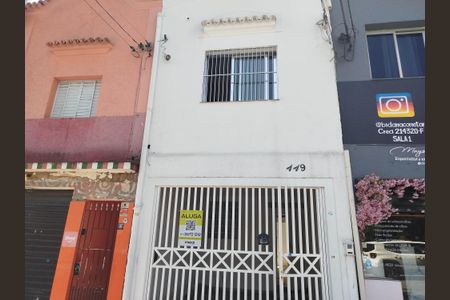 Casa para alugar com 100m², 3 quartos e 1 vaga Casa para alugar com 100m², 3 quartos e 1 vagaFachada