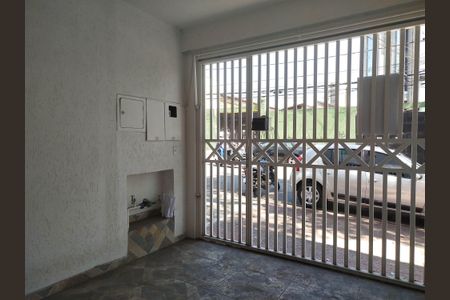 Casa para alugar com 100m², 3 quartos e 1 vaga Casa para alugar com 100m², 3 quartos e 1 vagaGaragem