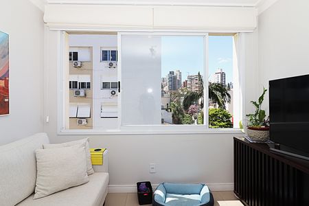 Sala de apartamento para alugar com 2 quartos, 62m² em Petrópolis, Porto Alegre