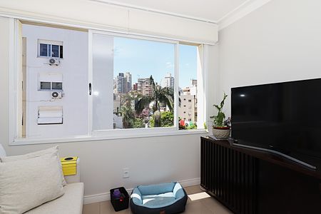 Sala de apartamento para alugar com 2 quartos, 62m² em Petrópolis, Porto Alegre