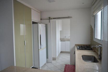 Apartamento à venda com 141m², 3 quartos e 2 vagasCozinha