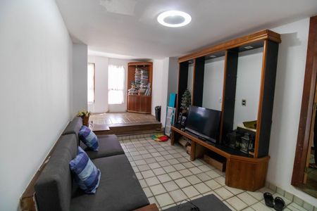 Casa para alugar com 1002m², 4 quartos e 6 vagasSala 2